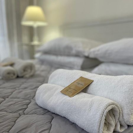 Bed and Breakfast Bb Essenze Palermo Exterior foto