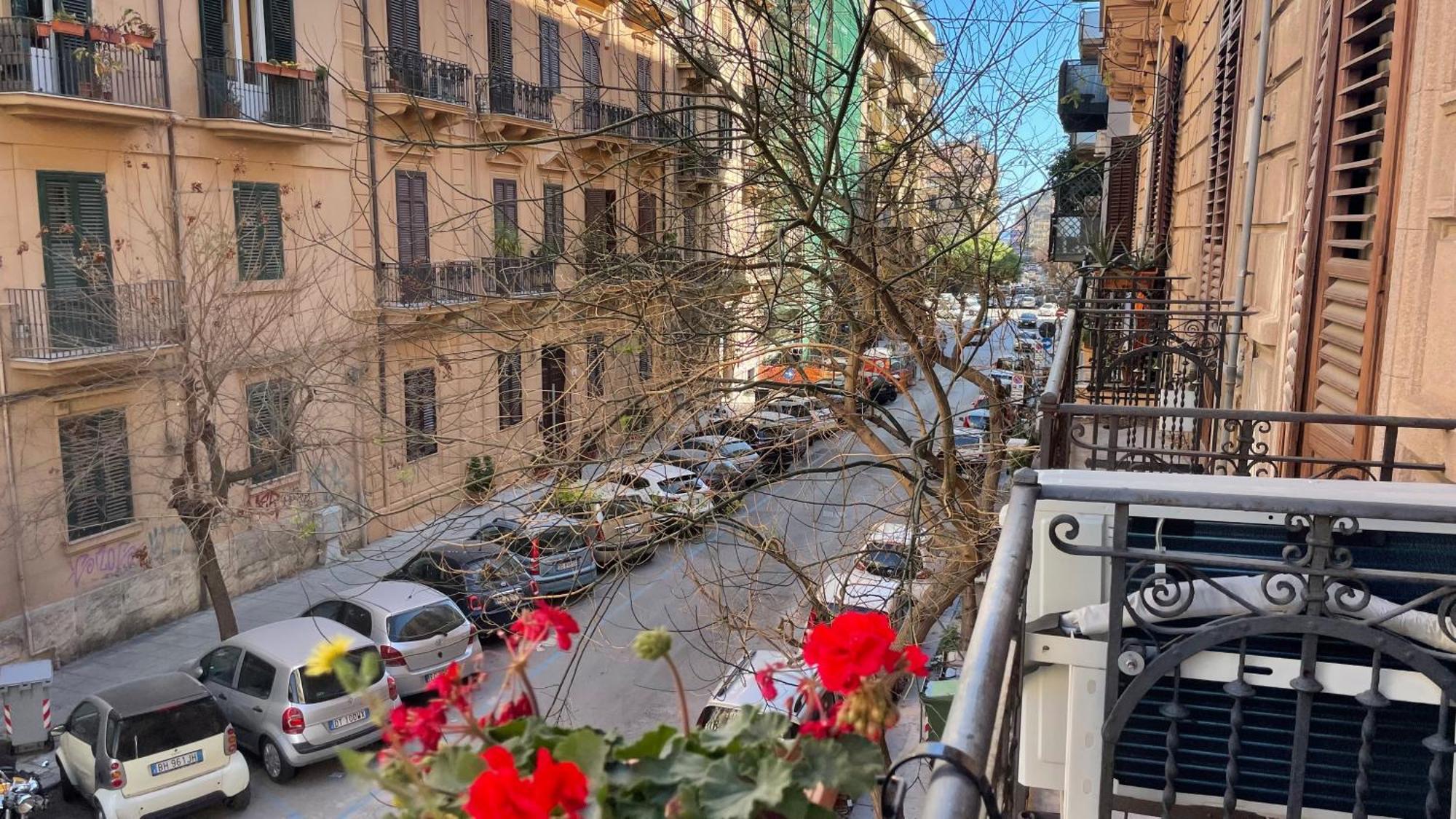 Bed and Breakfast Bb Essenze Palermo Exterior foto