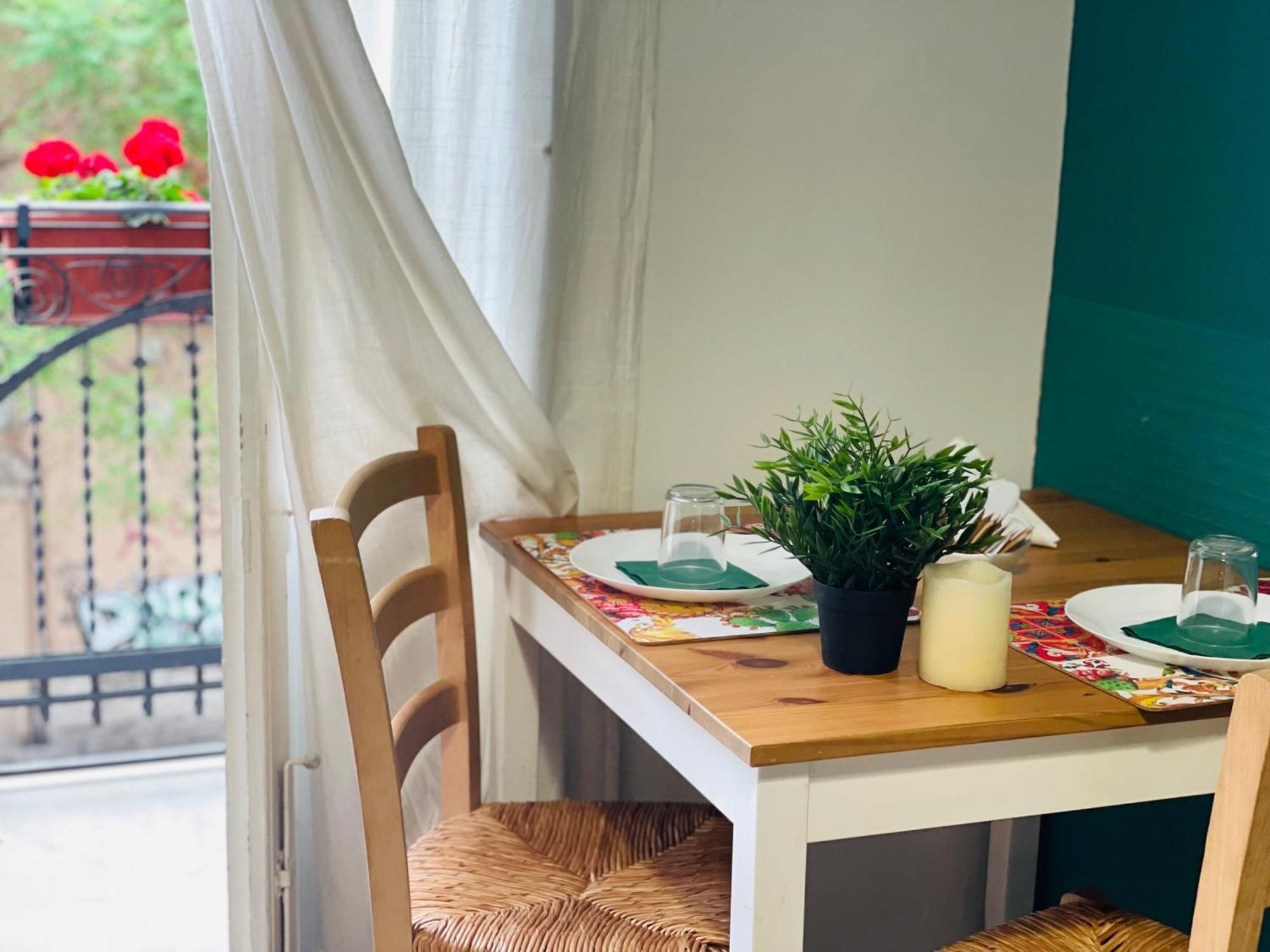 Bed and Breakfast Bb Essenze Palermo Exterior foto