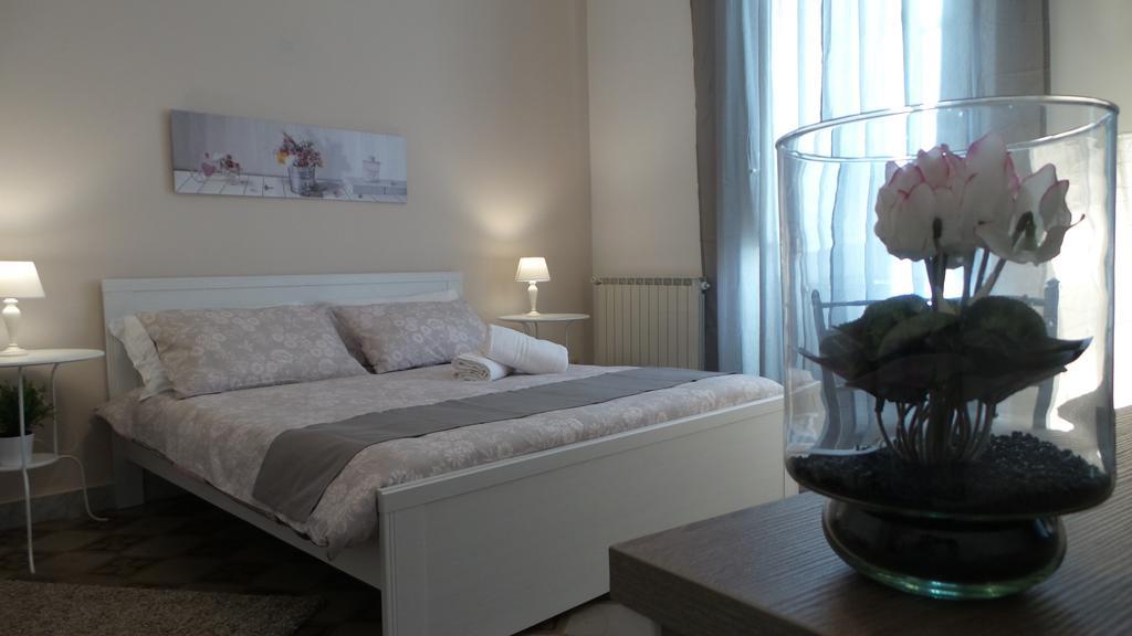 Bed and Breakfast Bb Essenze Palermo Exterior foto