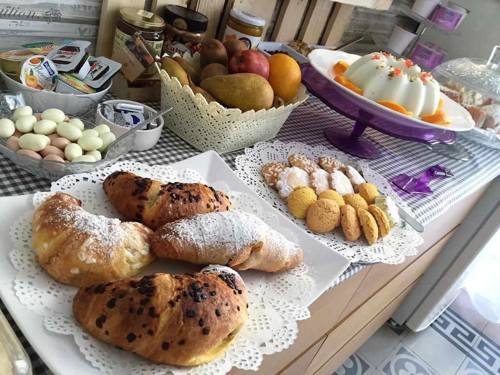 Bed and Breakfast Bb Essenze Palermo Exterior foto